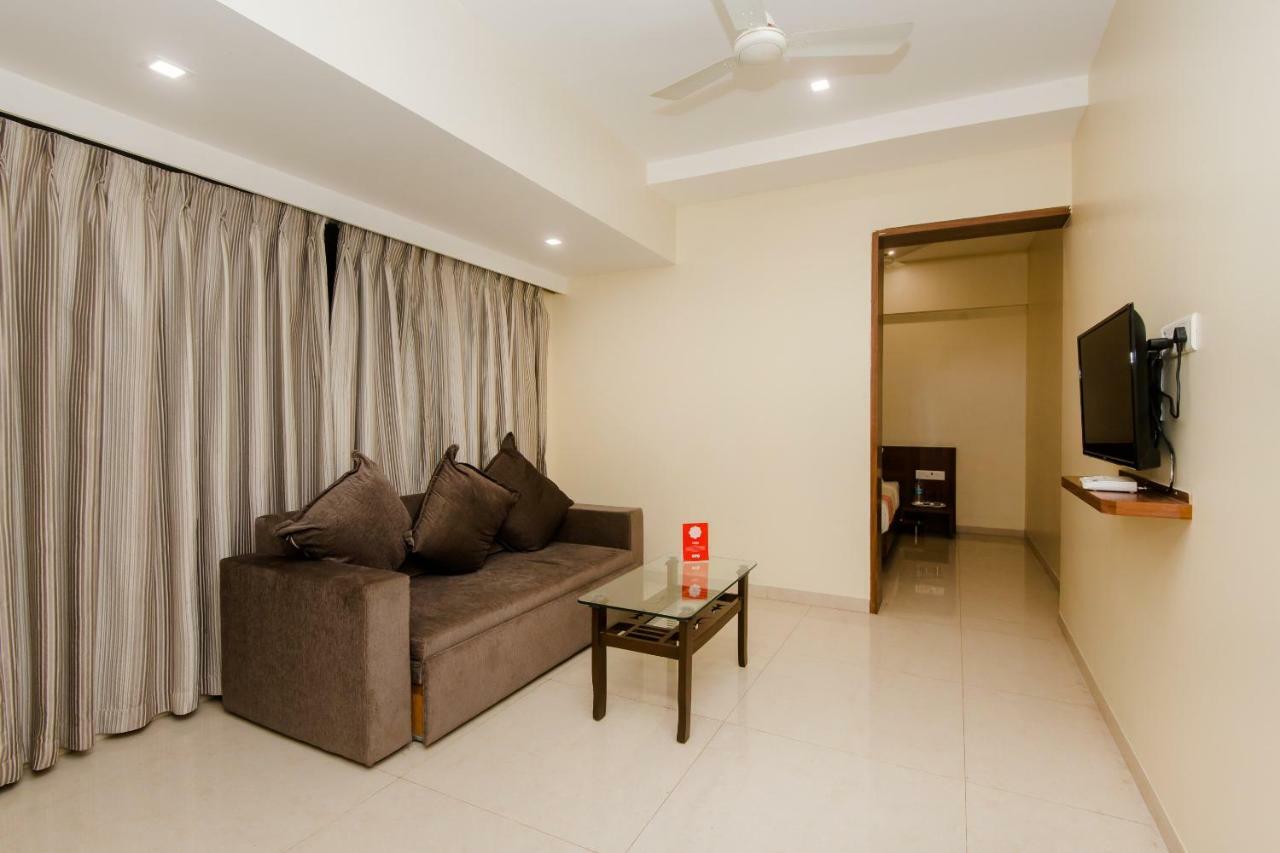 Hotel Park Inn Vasai Extérieur photo